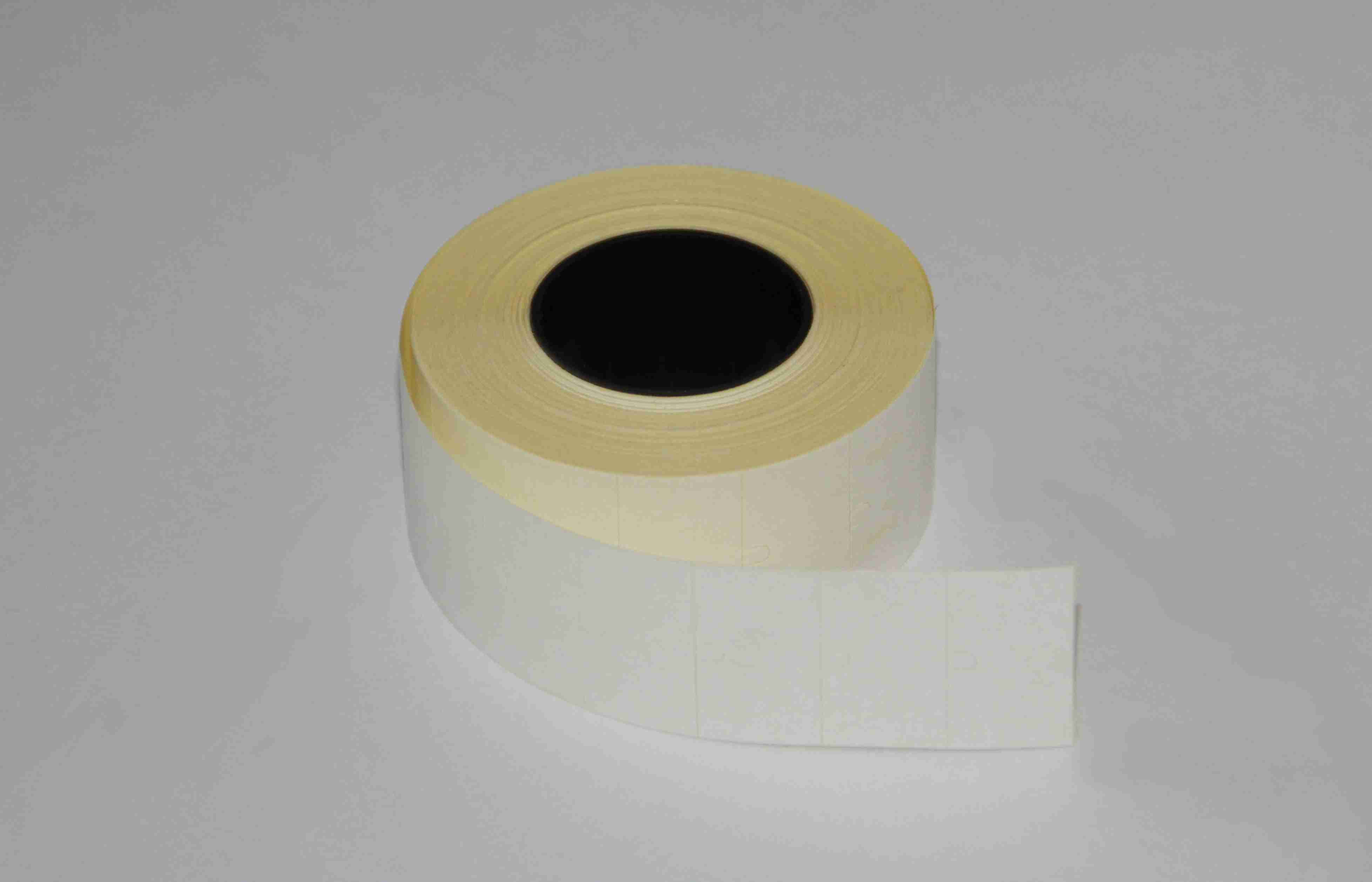Внешний вид этикет-ленты 21,5х12 мм: цвет белый.